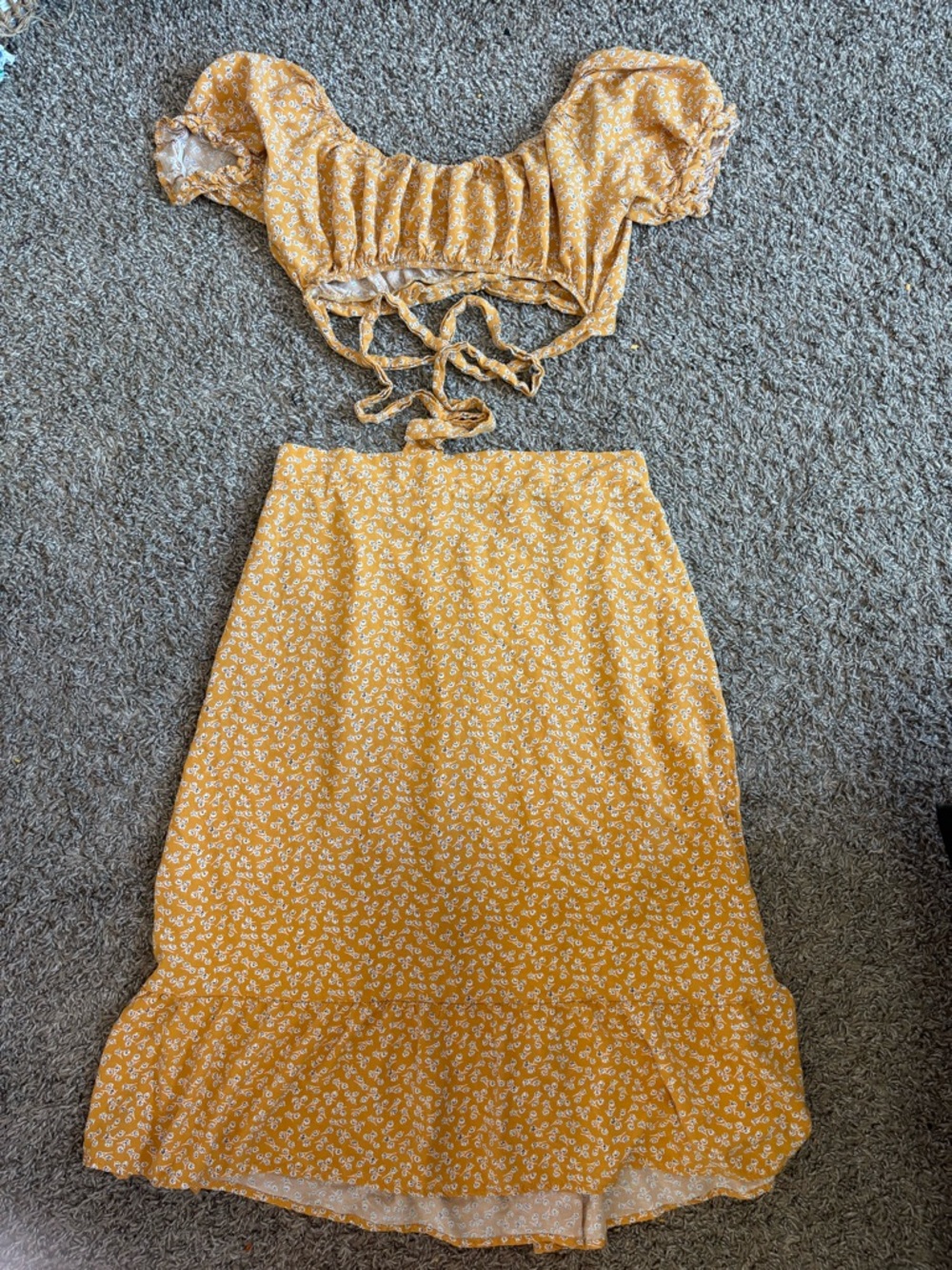 Women's 2 Piece Outfits Floral Self Tie Knot Crop Top Small, Yellow Large - Picture 2 of 6